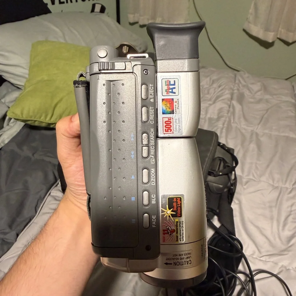 Canon ES55 Silver Handheld Camcorder with Black Grip
